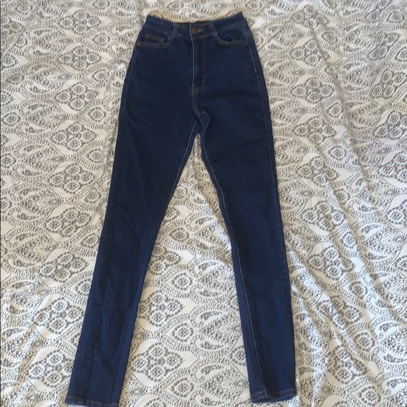 High waisted skinny jeans. - Picture 1 of 2